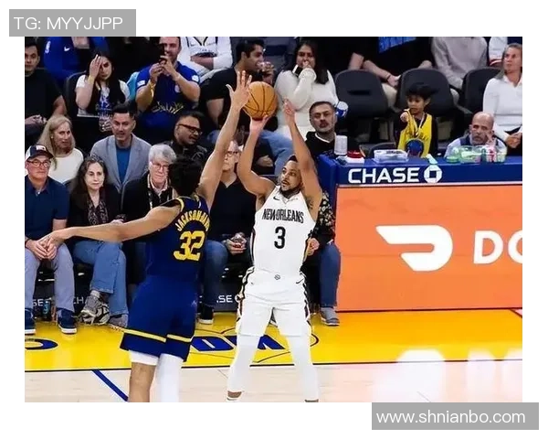 勇士与鹈鹕首场激战全景回顾精彩瞬间尽在其中